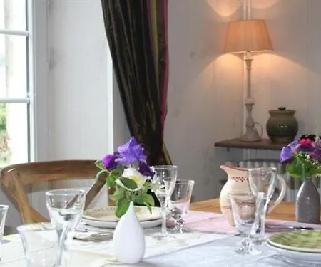 Chambres D'hotes Les Champs Francais Guest house Caumont-l'Evente