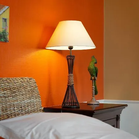 Chambres D'hotes Les Champs Francais 4*