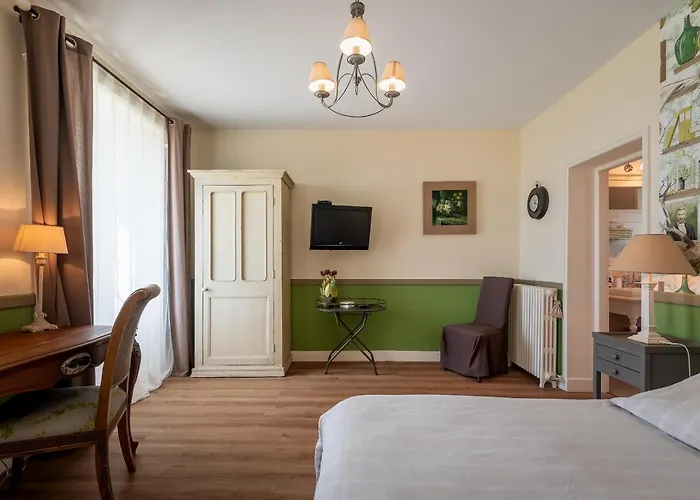Guest house Chambres D'hotes Les Champs Francais 3*