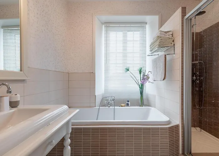 Chambres D'hotes Les Champs Francais 3*